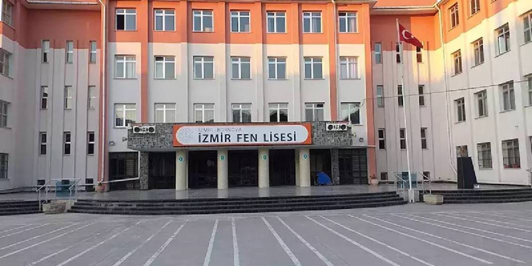 İşte Türkiye'nin en iyi 10 lisesi: Burada okuyanlar hem kendini hem de ailesini kurtarıyor 7